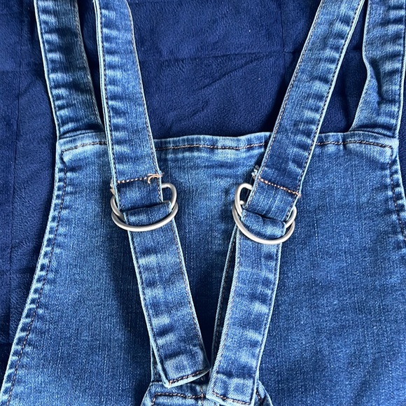 Free people overall shorts, size 27 - Picture 3 of 3